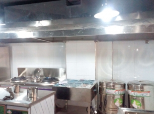湘潭长沙厨房设备-不锈钢排烟管道